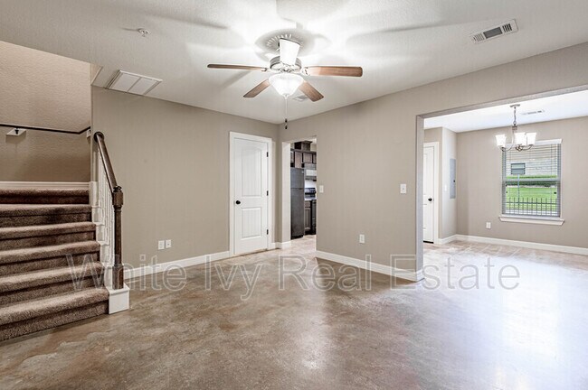 Foto del edificio - Avenue Townhomes