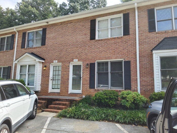 Foto principal - Townhome-Style Condo in Clemmons!