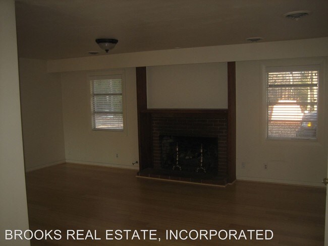 Foto del edificio - 3 br, 2 bath House - 104 The Colony