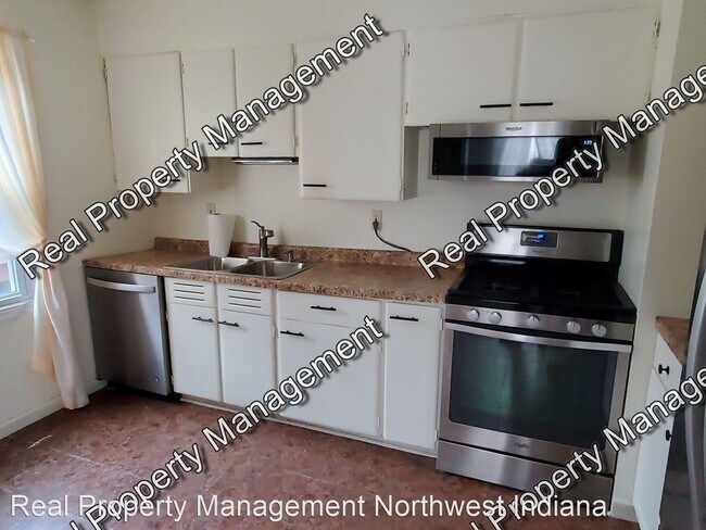 Building Photo - 2 br, 2 bath House - 7328 Magoun Avenue