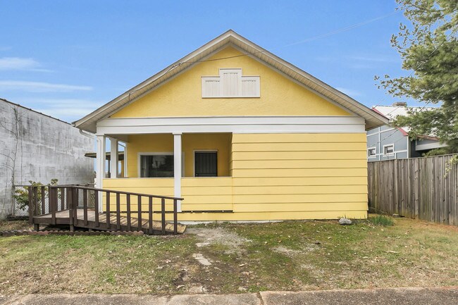 Foto del edificio - 512 W Bell Ave