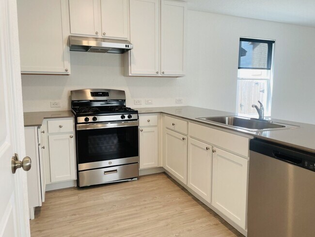 Building Photo - 7611 Parish Pl