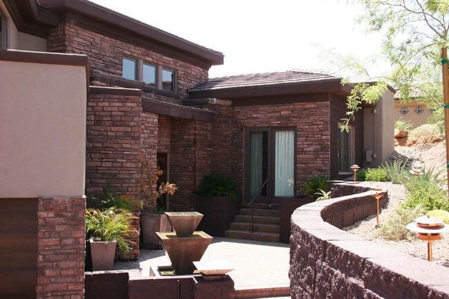 Foto del edificio - 10032 N Palisades Blvd