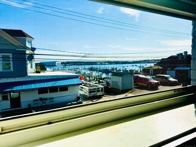 Foto del edificio - 249 Pequot Ave