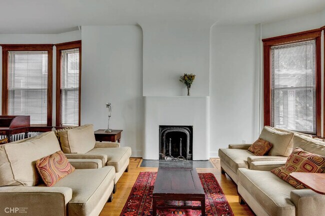 Foto del edificio - 2529 N Sawyer Ave