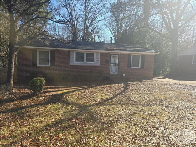 Foto del edificio - 3301 Revolution Pk Dr