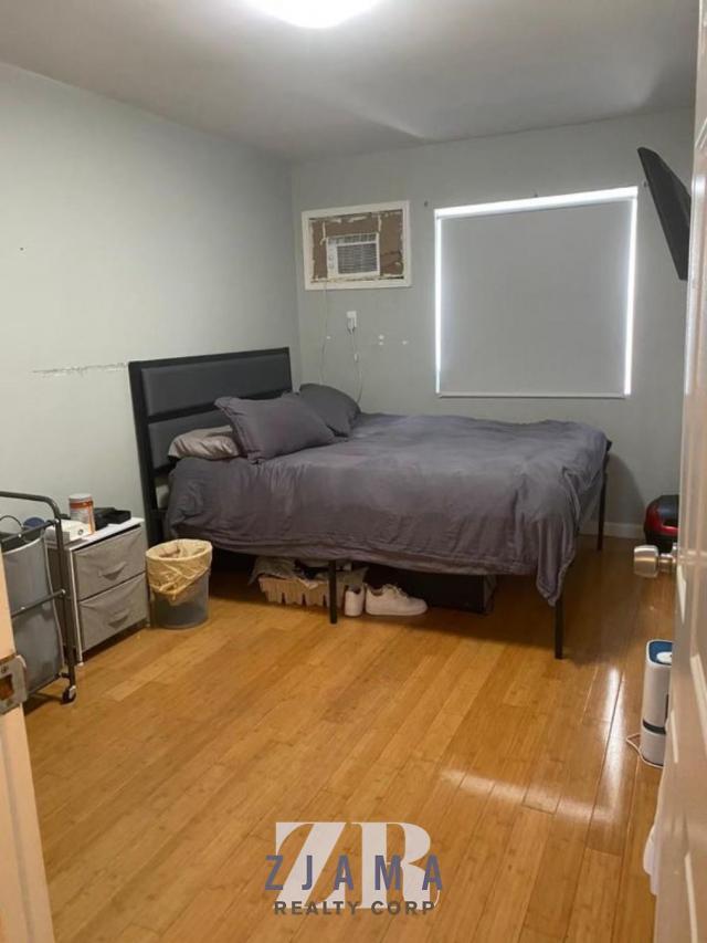 Foto del edificio - 3 bedroom in Brooklyn NY 11225