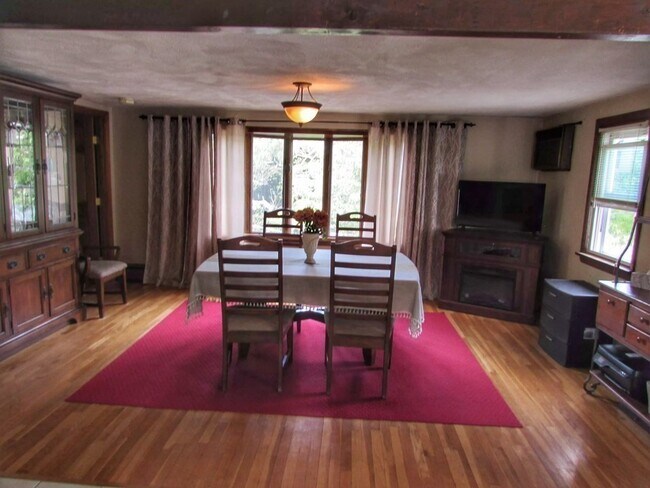 Foto del edificio - 27 Westland Ave