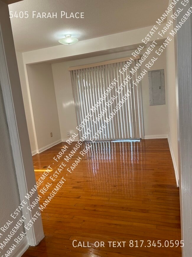 Building Photo - 5405 Farah Pl