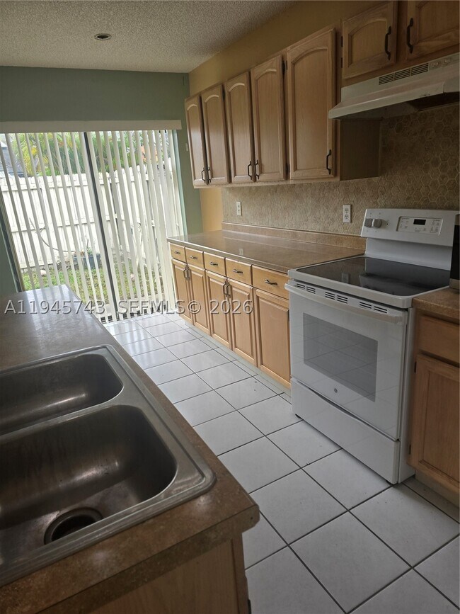 Foto del edificio - 1322 Sandpiper Blvd