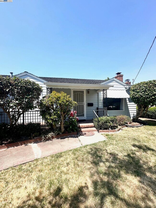 Foto del edificio - 2117 Thomas Ave