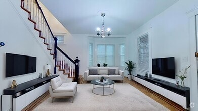 Building Photo - 44 Dimmock St