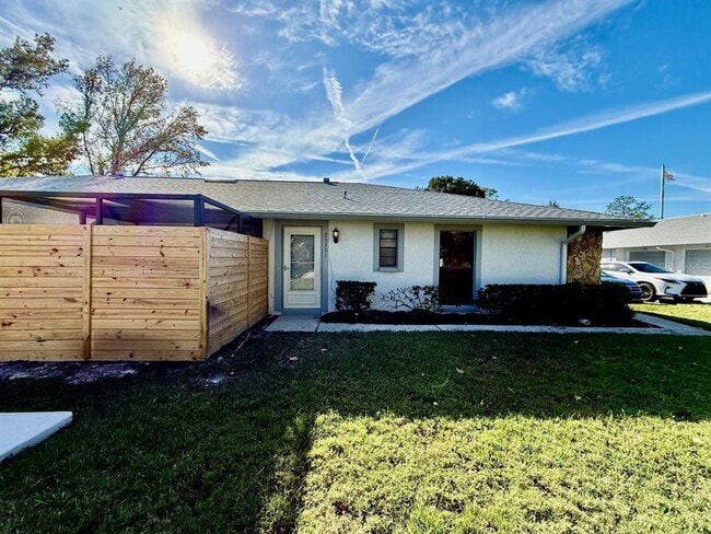 Building Photo - 23331 Club Villas Dr