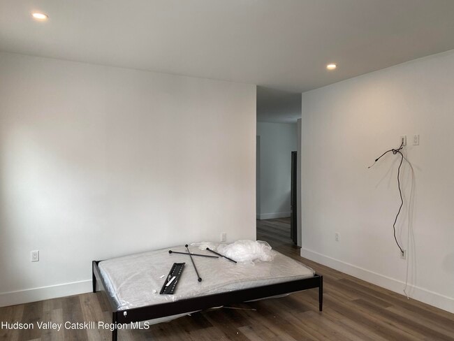 Building Photo - 520 Delaware Ave