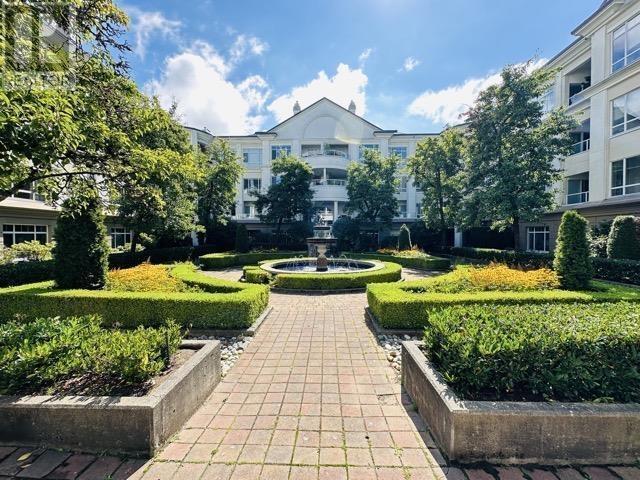 Photo du bâtiment - 5735-5735 Hampton Pl