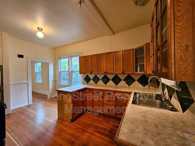 Foto del edificio - 4537 NE 8th Ave