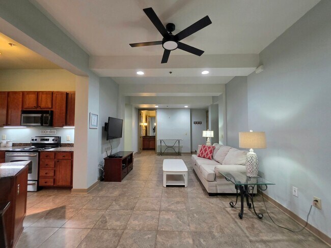 Foto del edificio - Ground floor 2/2 at The Enclave at Oak Hill