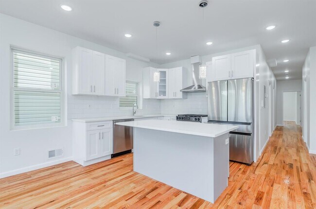 Foto del edificio - 85 Myrtle Ave