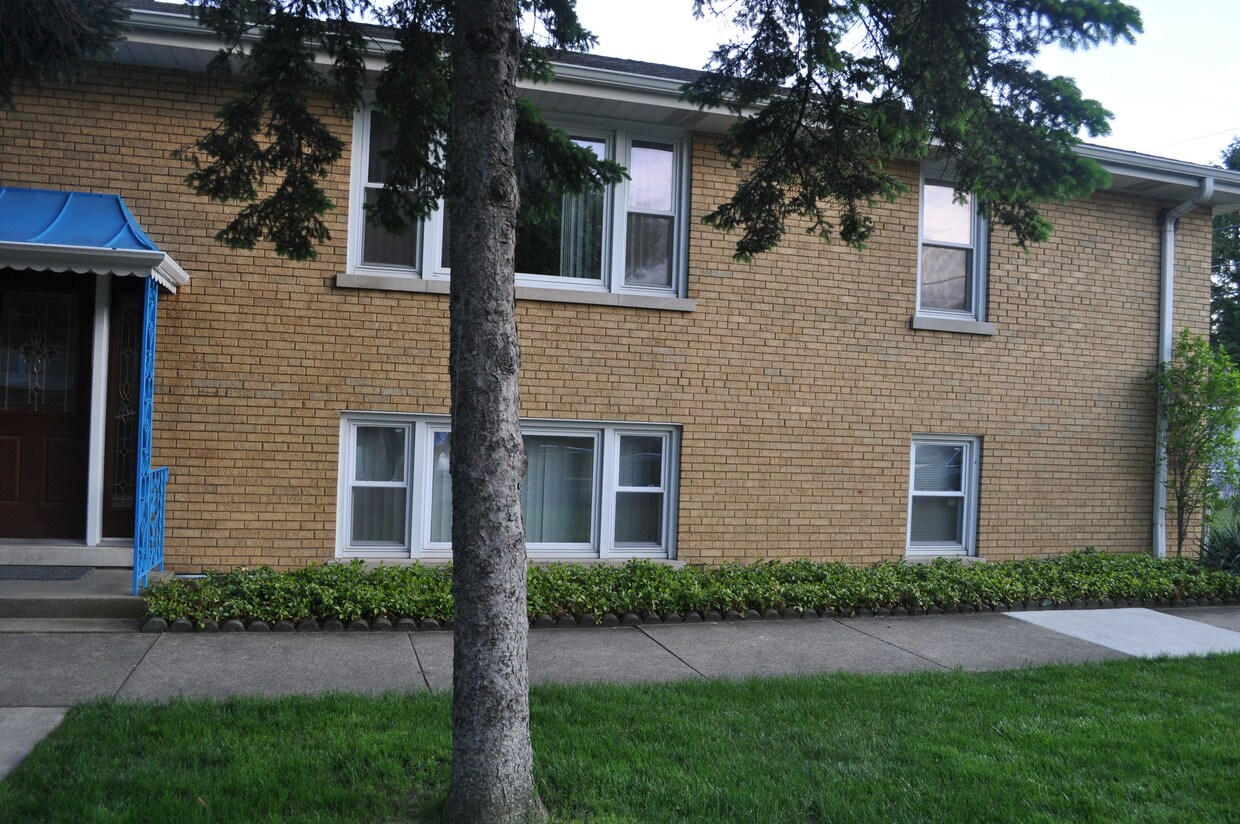 3600 Gunderson Ave, Berwyn, IL 60402 Apartments Berwyn, IL