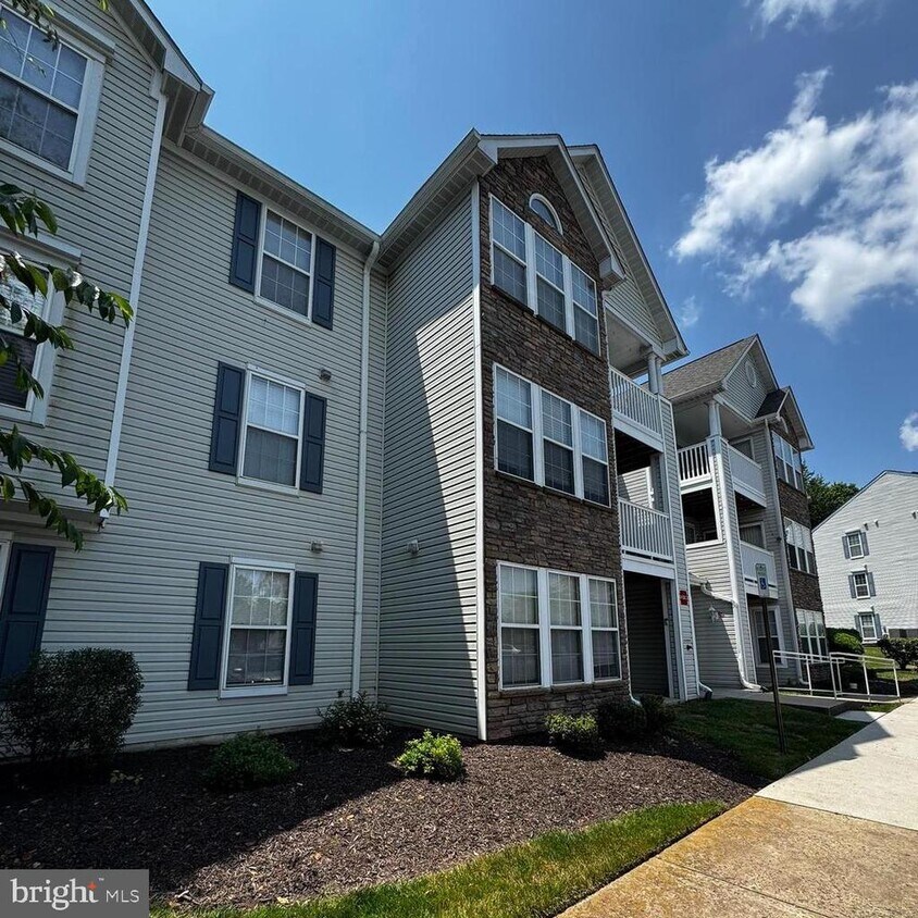 Primary Photo - 6413 Weatherby Ct