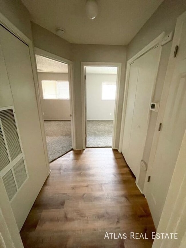 Building Photo - 303 University Dr