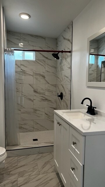 Building Photo - 3520 E 6th St