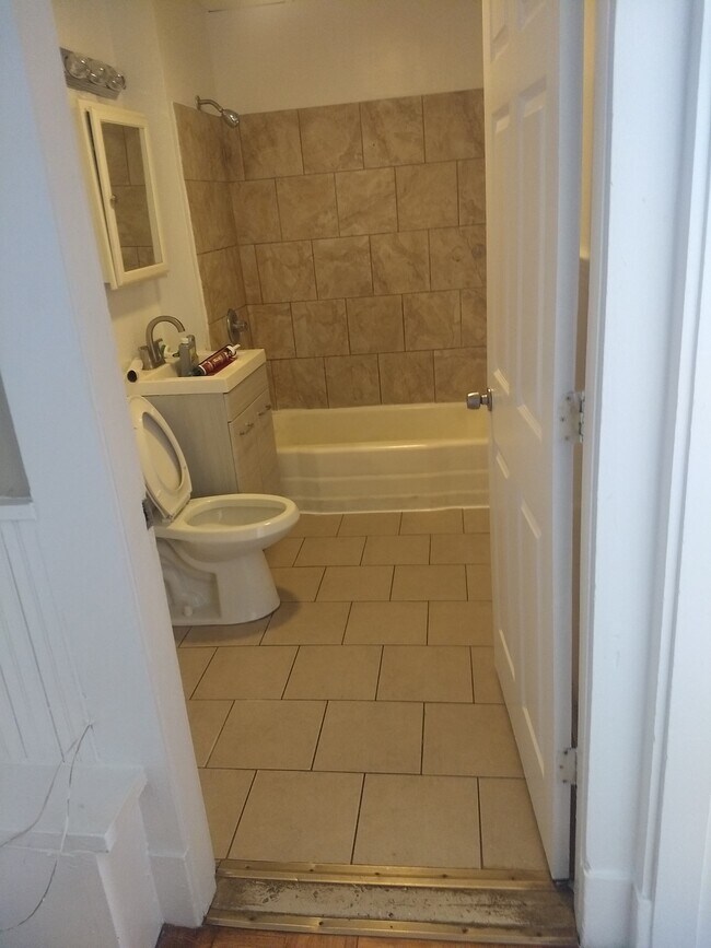 Bathroom - 91 Fort Hill Ave