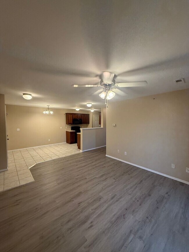Foto del edificio - 1040 S Clifton Ave