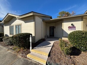 Building Photo - 131 Longstreet Dr