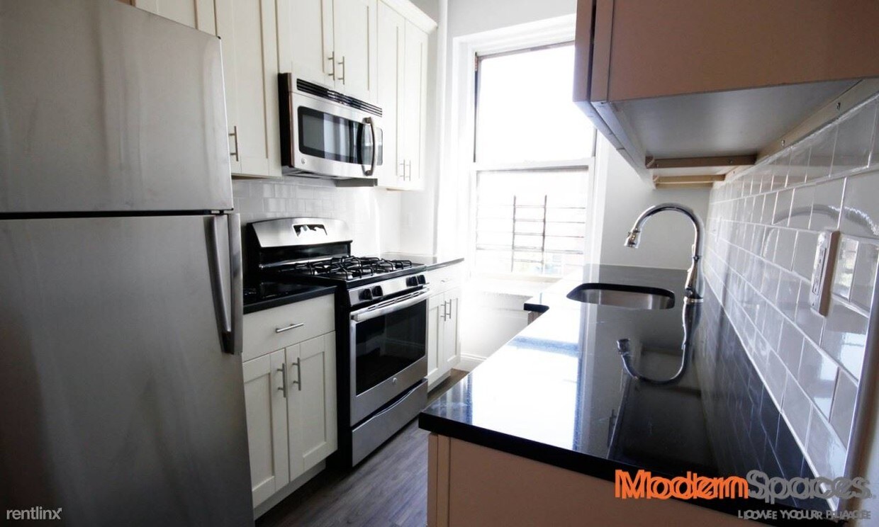 Primary Photo - 2424 28th St