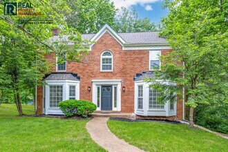 Building Photo - 6933 Southern Woods Dr