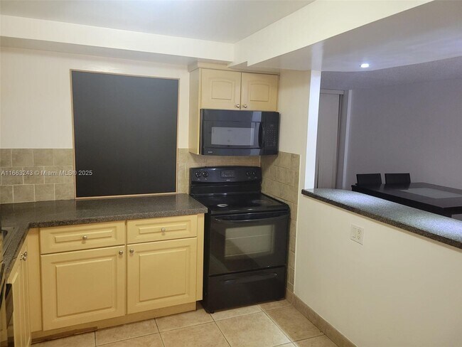Foto del edificio - 2001 Atlantic Shores Blvd