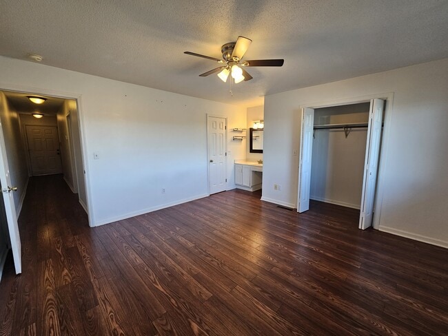 Building Photo - 637 Battery Pl