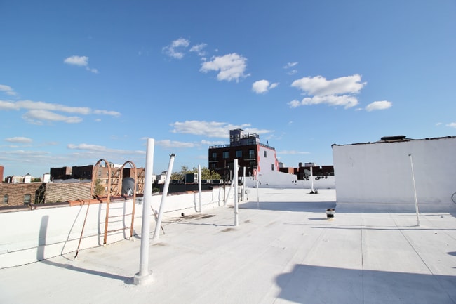 Building Photo - 245 Sullivan Pl