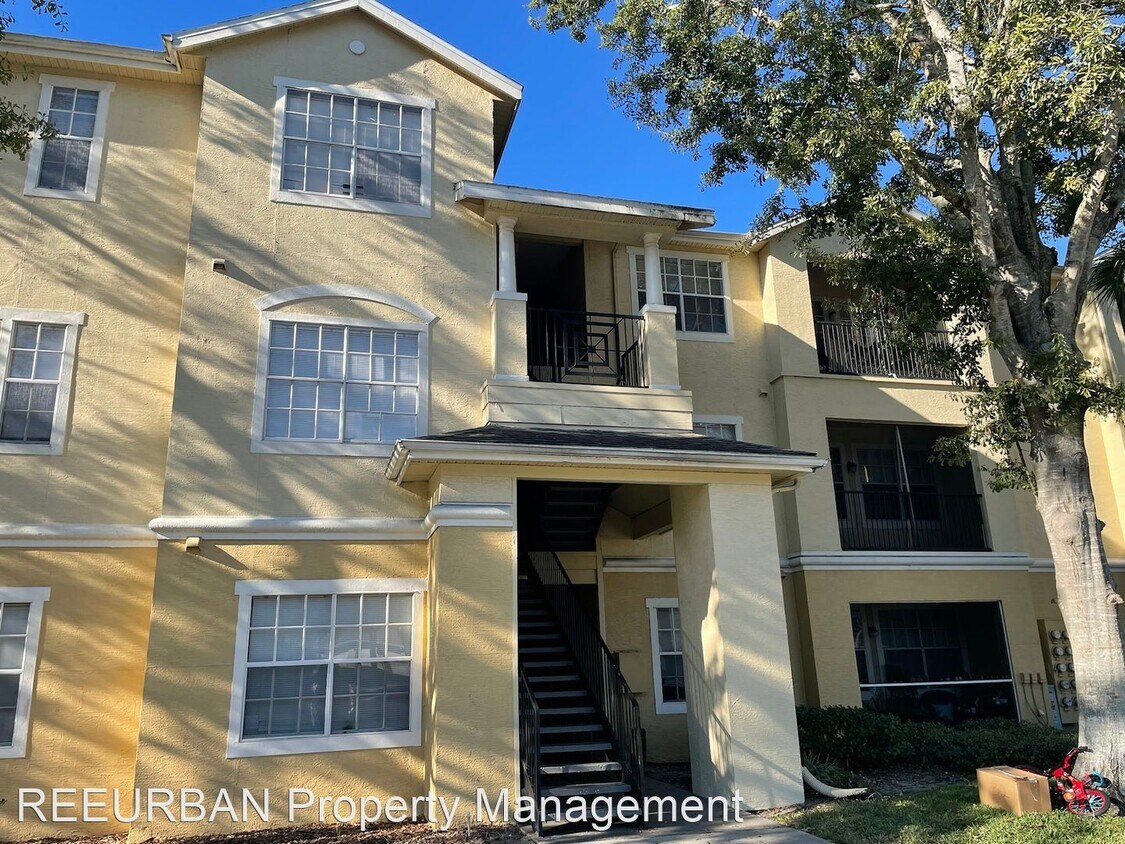 2564M2564 Robert Trent Jones Dr, Orlando, FL 32835 House Rental in