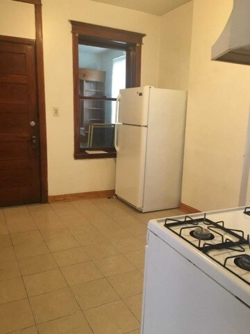 Foto del edificio - 3137 N Damen Ave