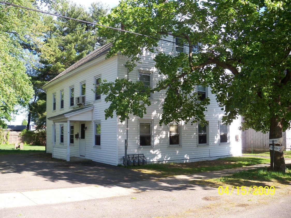 68 Grant St, Westfield, MA 01085 Apartments in Westfield, MA