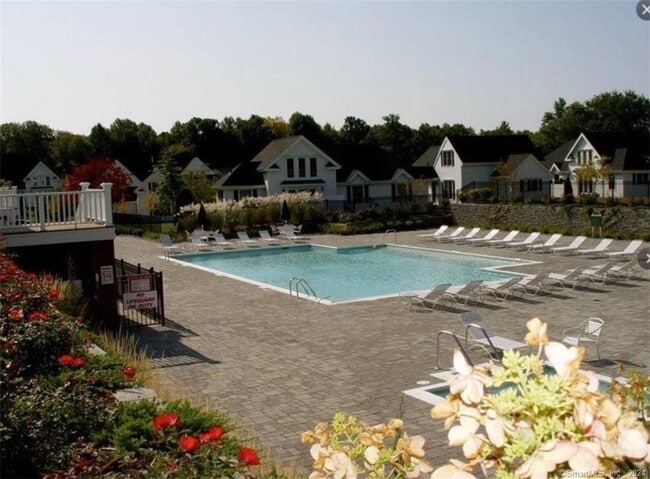 Foto del edificio - 3 Banner Rd