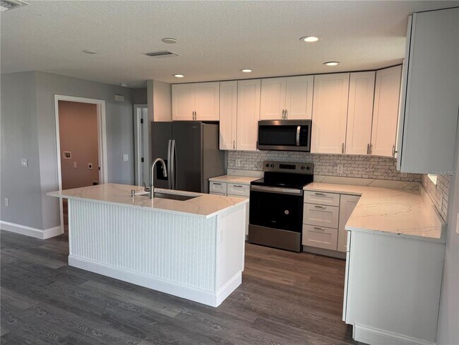 Foto del edificio - 3329 Roxbury Dr