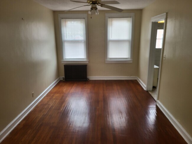 Foto del edificio - 3450 Erdman Ave