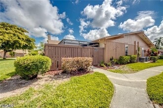 Building Photo - 6337 Royal Woods Dr