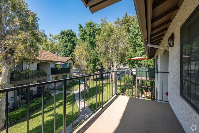 1BR, 1BA - 552SF - Balcony - Soldano Senior Village