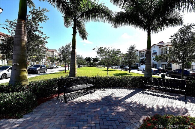 Building Photo - 9500 SW 167th Ave