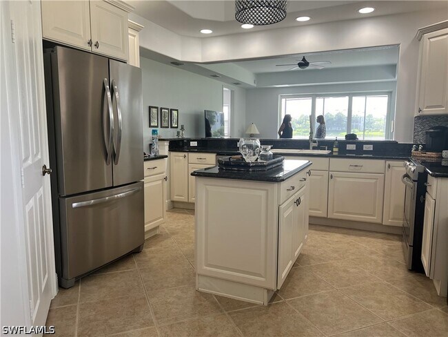 Foto del edificio - 10541 Marino Pointe Drive