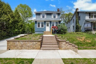 Building Photo - 725 Belmont Ave