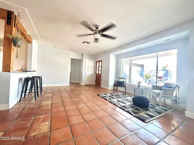 Building Photo - 4044 N 44th Pl
