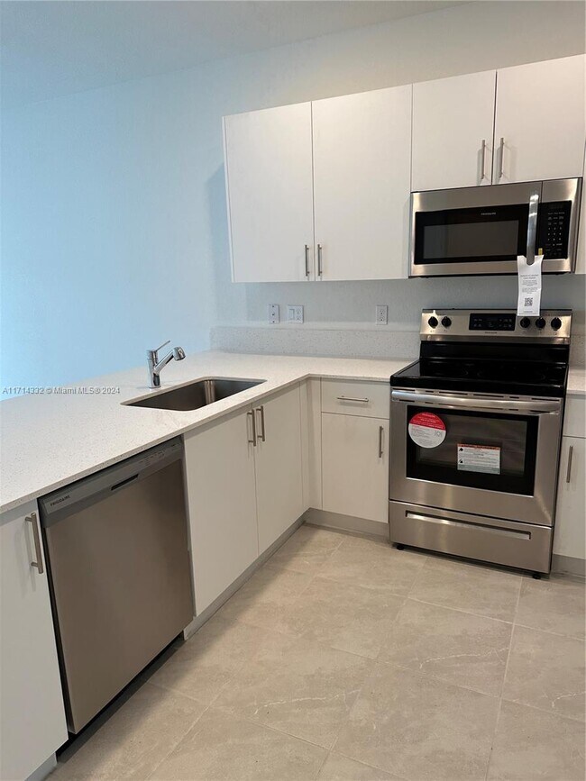 Foto del edificio - 258 SW 159th Terrace