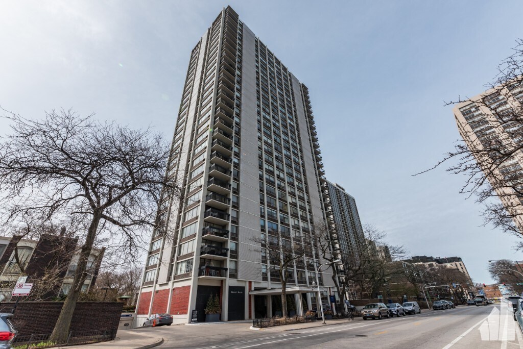 1455 N Sandburg Ter Unit 2101, Chicago, IL 60610 Condo for Rent in