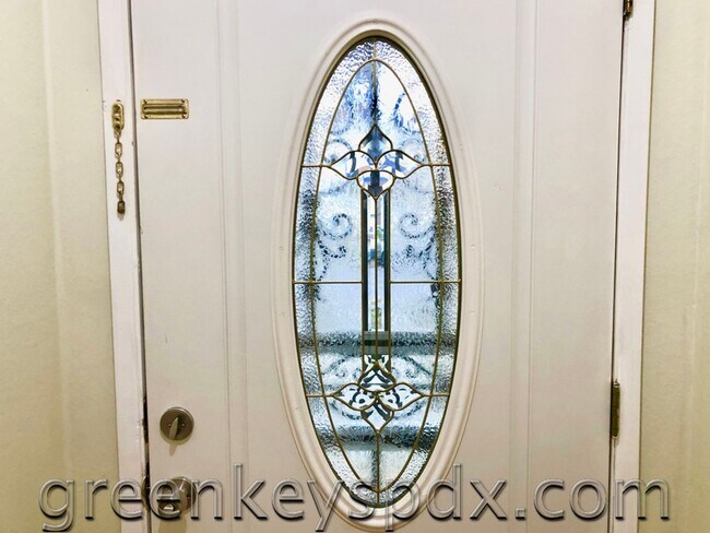 Building Photo - 3-Bedroom Unit on one level with a 1-car garage! Rent includes water-sewer and garbage!