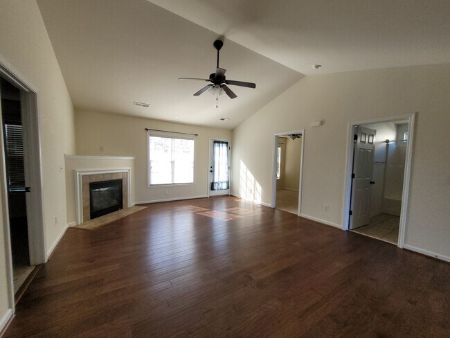 Building Photo - WOOD